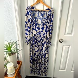 Zara Blue Long Sleeve V-neck dress